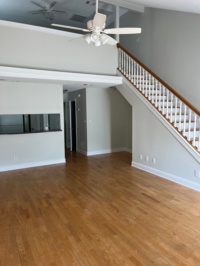 Building Photo - 137 Cove Landing Dr