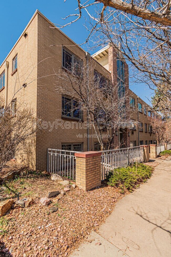 Building Photo - 969 S Pearl St