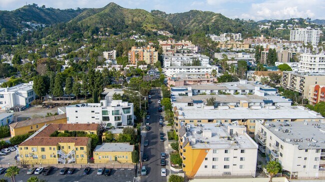 Building Photo - Vista Apartments