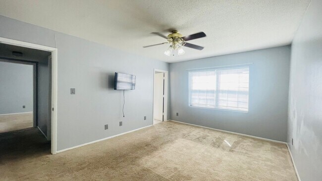 Building Photo - 1000 S Semoran Blvd