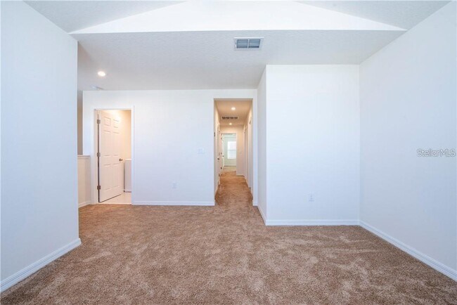 Building Photo - 2400 Avian Loop