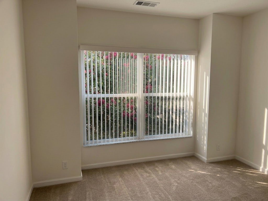 Building Photo - 465 Victoria Hills Dr