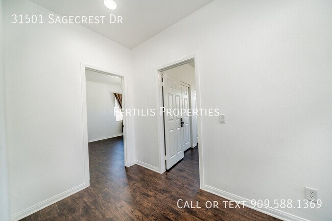 Building Photo - 31501 Sagecrest Dr