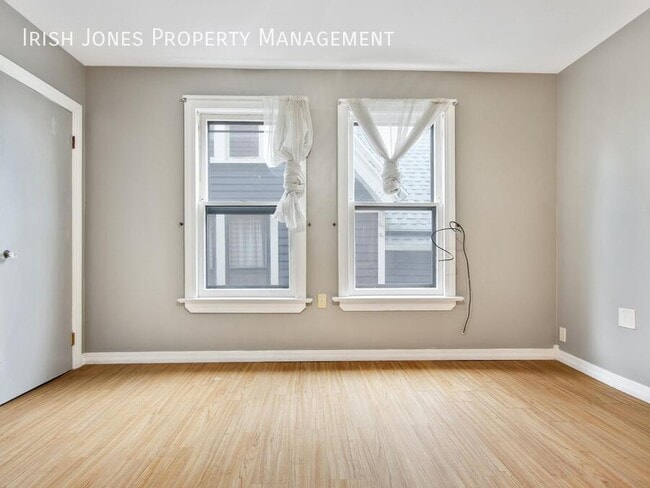 Building Photo - 54 Anderson Pl