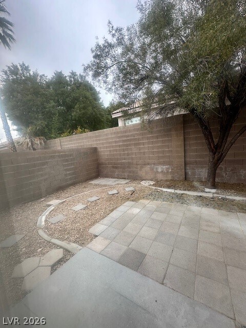 Building Photo - 10931 Coppola St