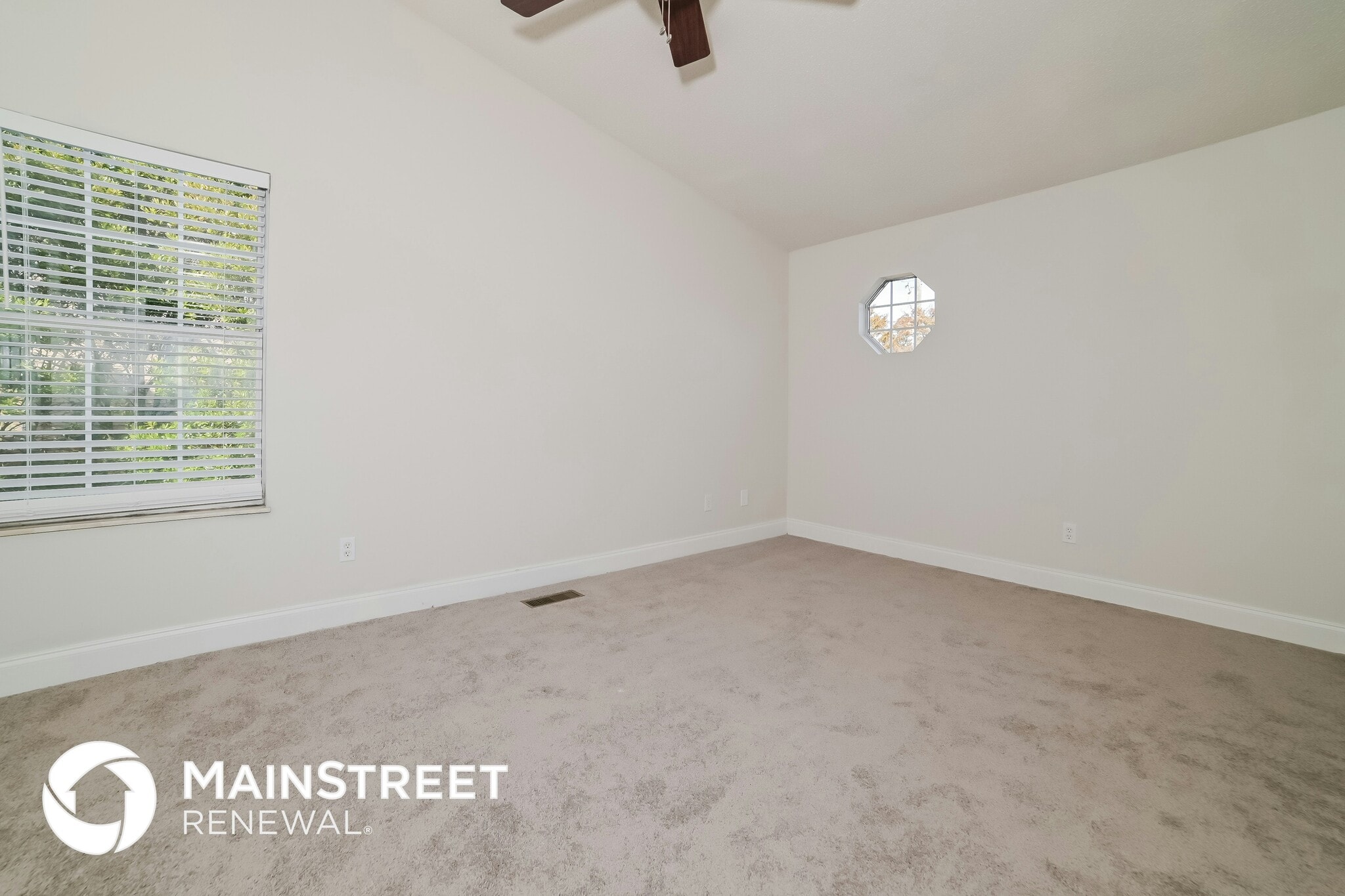 Building Photo - 5921 Montina Rd