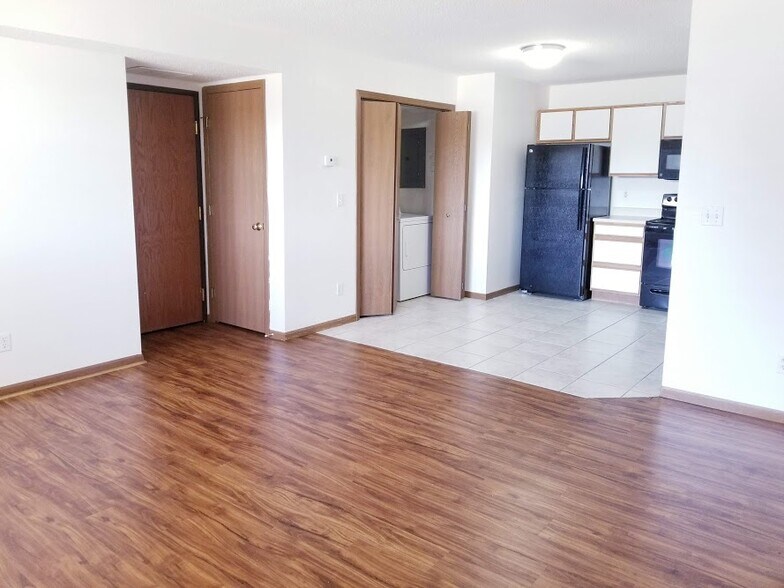 Building Photo - 1230 Murray St NE