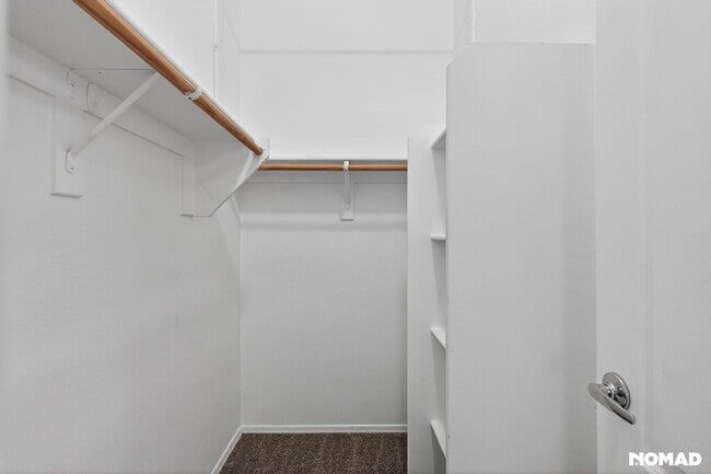 Building Photo - 2725 E Mine Creek Rd