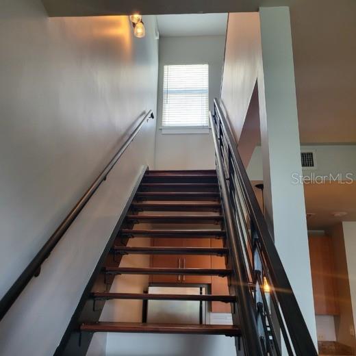 Building Photo - 1501 Doyle Carlton Dr