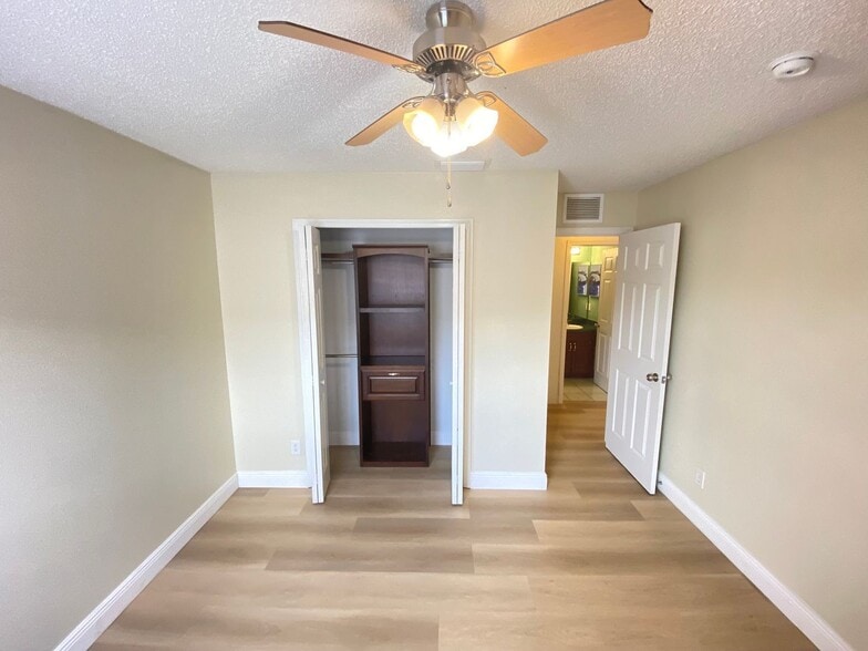 Building Photo - 1019 Great Shady Ln