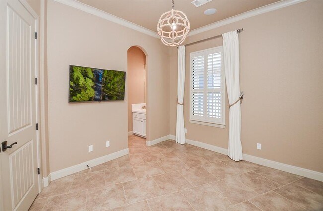 Building Photo - 12316 Oak Bend Cir