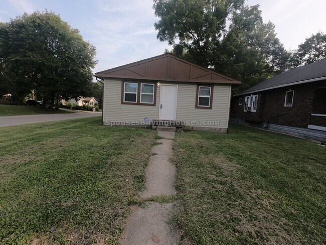 Primary Photo - 1301 W Congress Ave