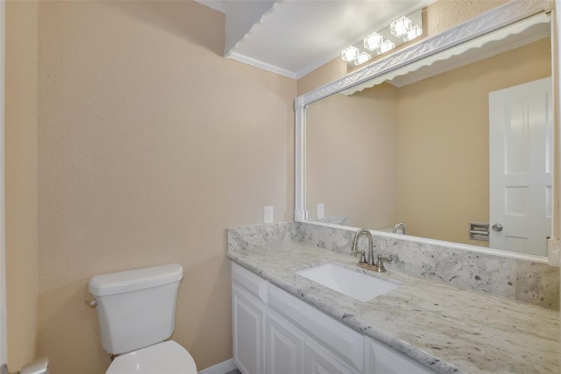 Building Photo - 6602 Point Clear Dr