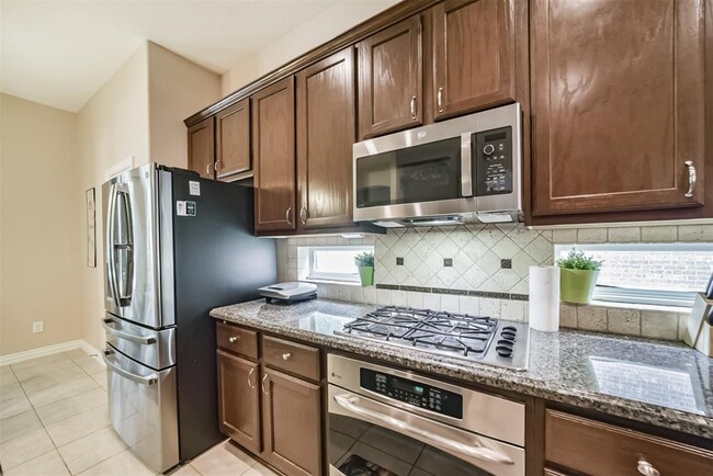 Building Photo - 24919 Ginger Ranch Dr
