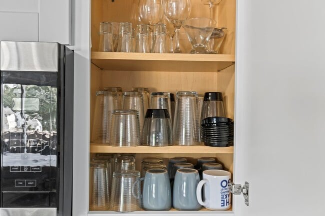 Building Photo - 131 Lake St