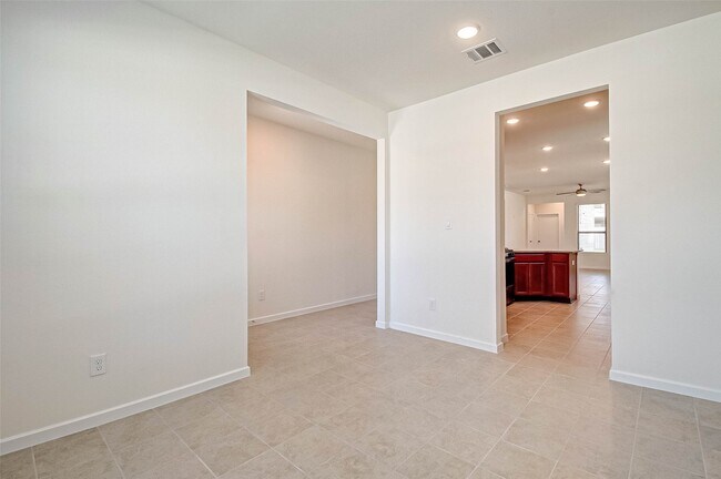 Building Photo - 8110 Colony Chase Ct