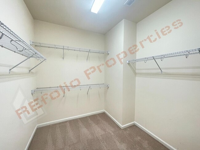 Building Photo - Beautiful 3 Bedroom 2 Car Garage End unit in Manchester Park, Morrisville,  Available May 7th!