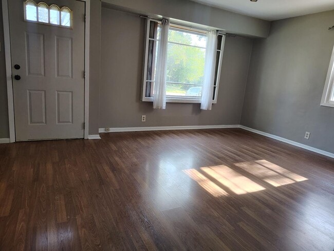 Building Photo - 4628 W Drexel Ave