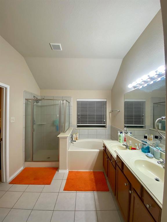 Building Photo - 21494 Kings Bend Dr