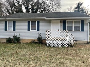 Building Photo - 3 bedroom 1 bath house for rent