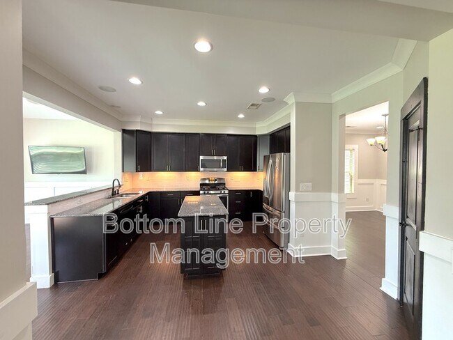 Building Photo - 2507 Alyssa Ln
