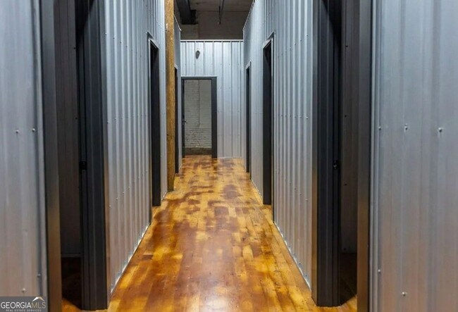 Building Photo - 217 Barrett St