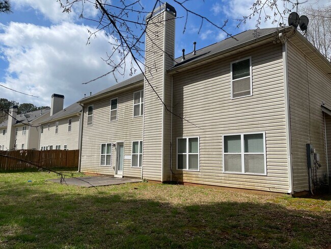 Building Photo - Large Home on Cul-de-sac