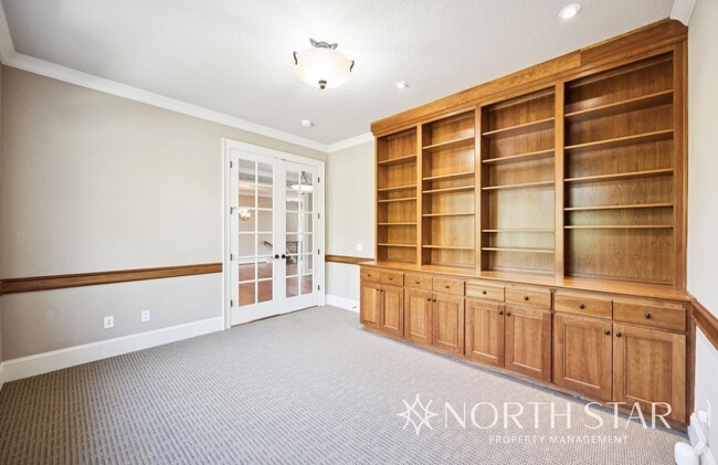 Building Photo - Executive Estate in Atherton Heights with ...