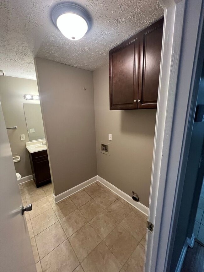 Building Photo - READY NOW!!! Corner Unit! 2 Bedroom 1.5 to...