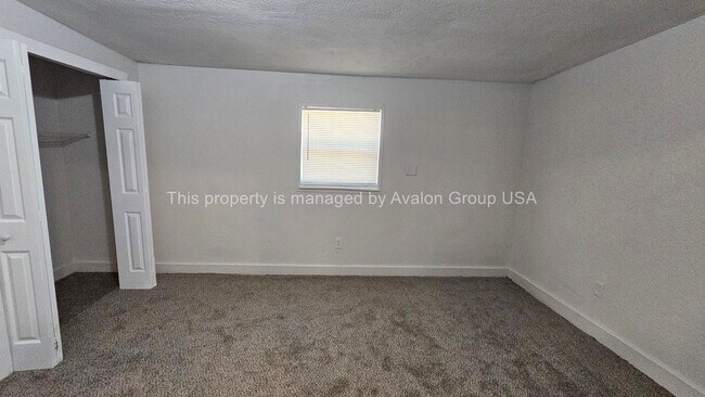 Building Photo - 2701 Lowell Ave
