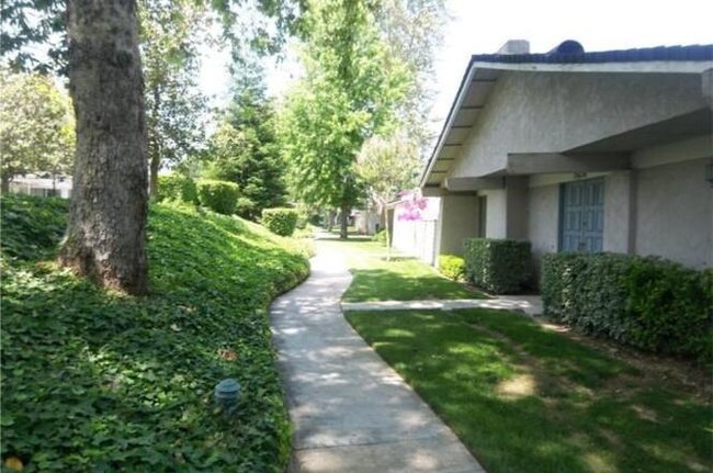 Building Photo - 11414 Benton St