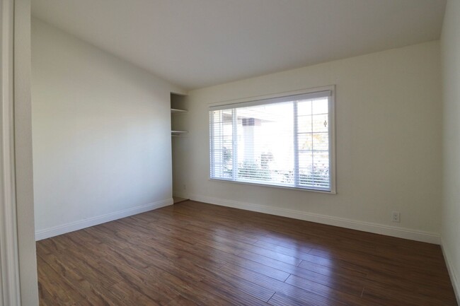 Building Photo - Gorgeous Newbury Park Family Neighborhood ...