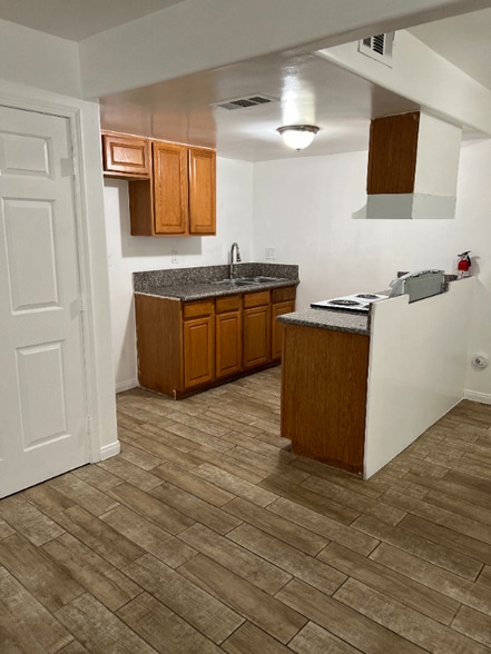 Building Photo - 821 Karma Ct