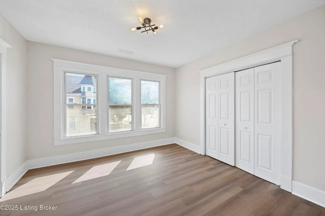 Building Photo - HISTORIC CHARM! Renovated 4 Bedroom, 3 Bat...