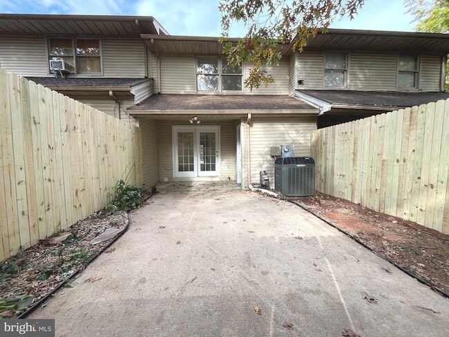 Building Photo - 255 Farrell Ln