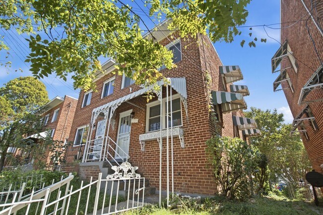 Building Photo - 4229 Fort Dupont Terrace SE