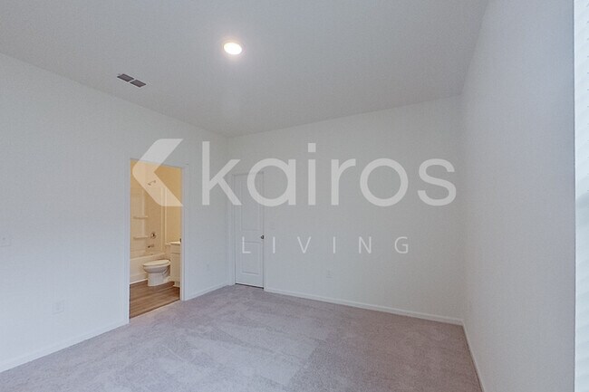 Building Photo - 639 Castillo Dr
