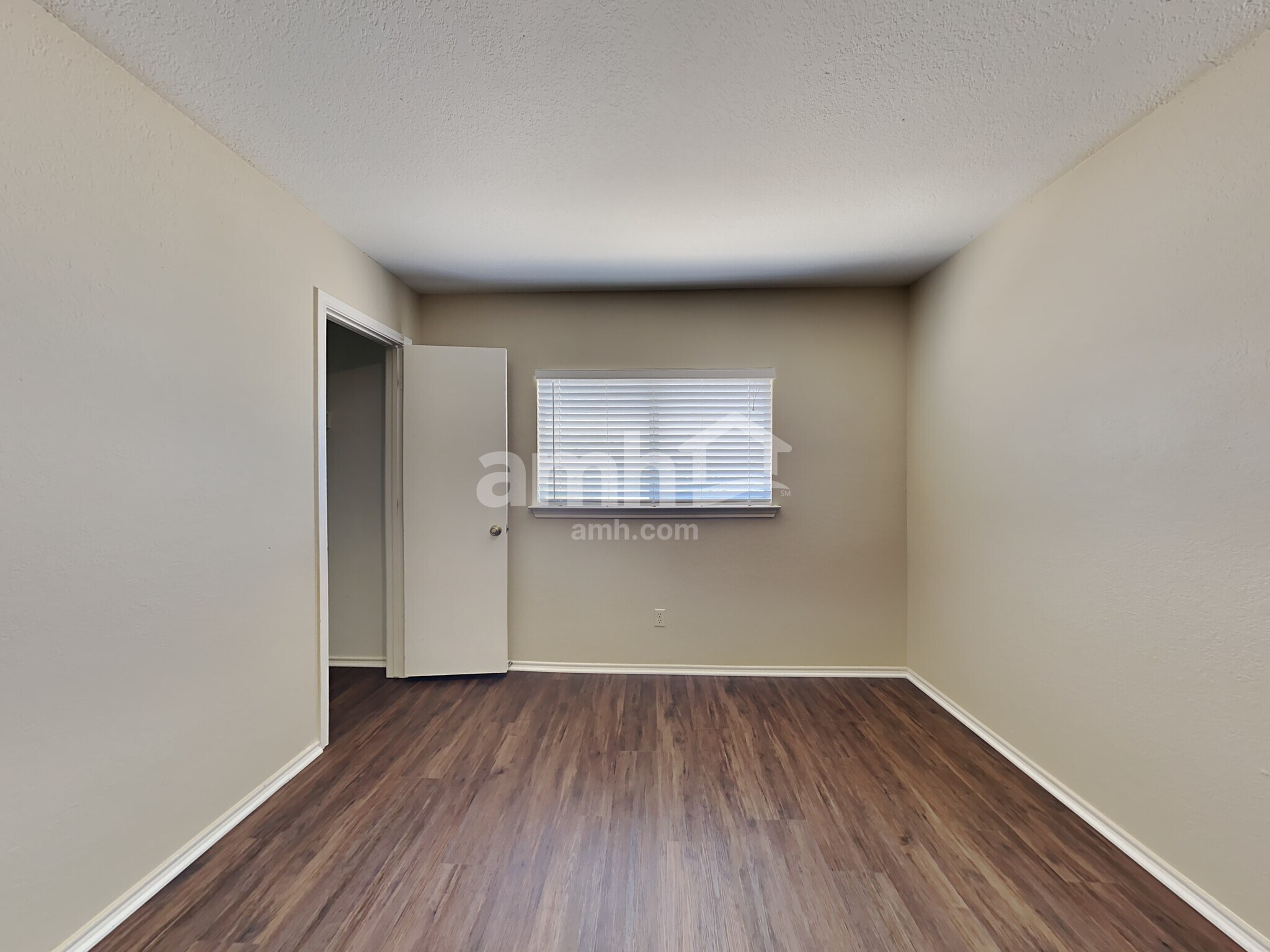 Building Photo - 9803 Foxmoor Crk