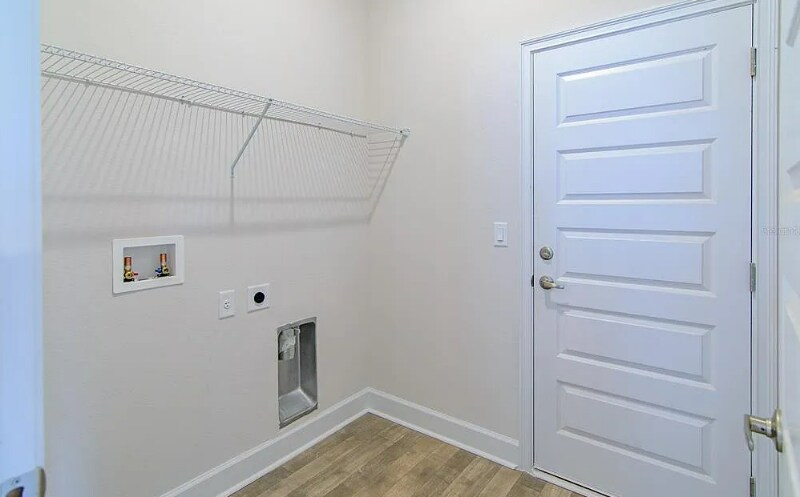 Building Photo - 88 Rae Dr