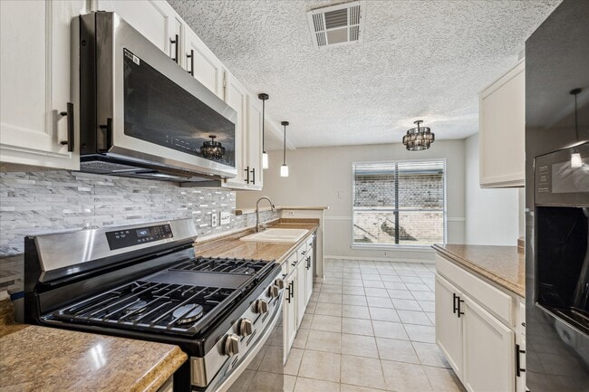 Building Photo - 24223 Spring Towne Dr