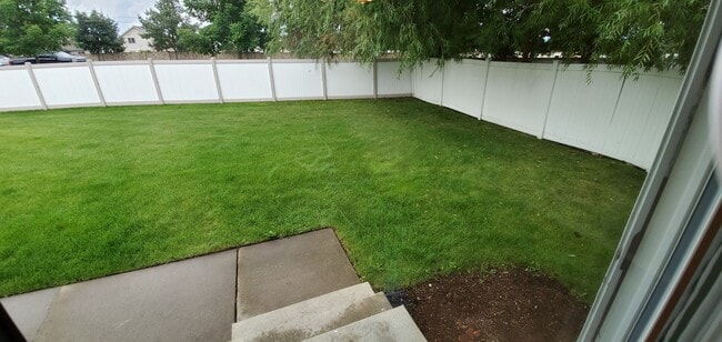 Building Photo - Gorgeous 3 Bedroom 2 Bath Home in Hayden!