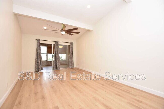 Building Photo - 2025 Sylvester Rd