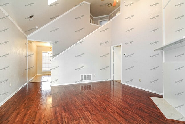 Building Photo - 1507 Westmore Dr