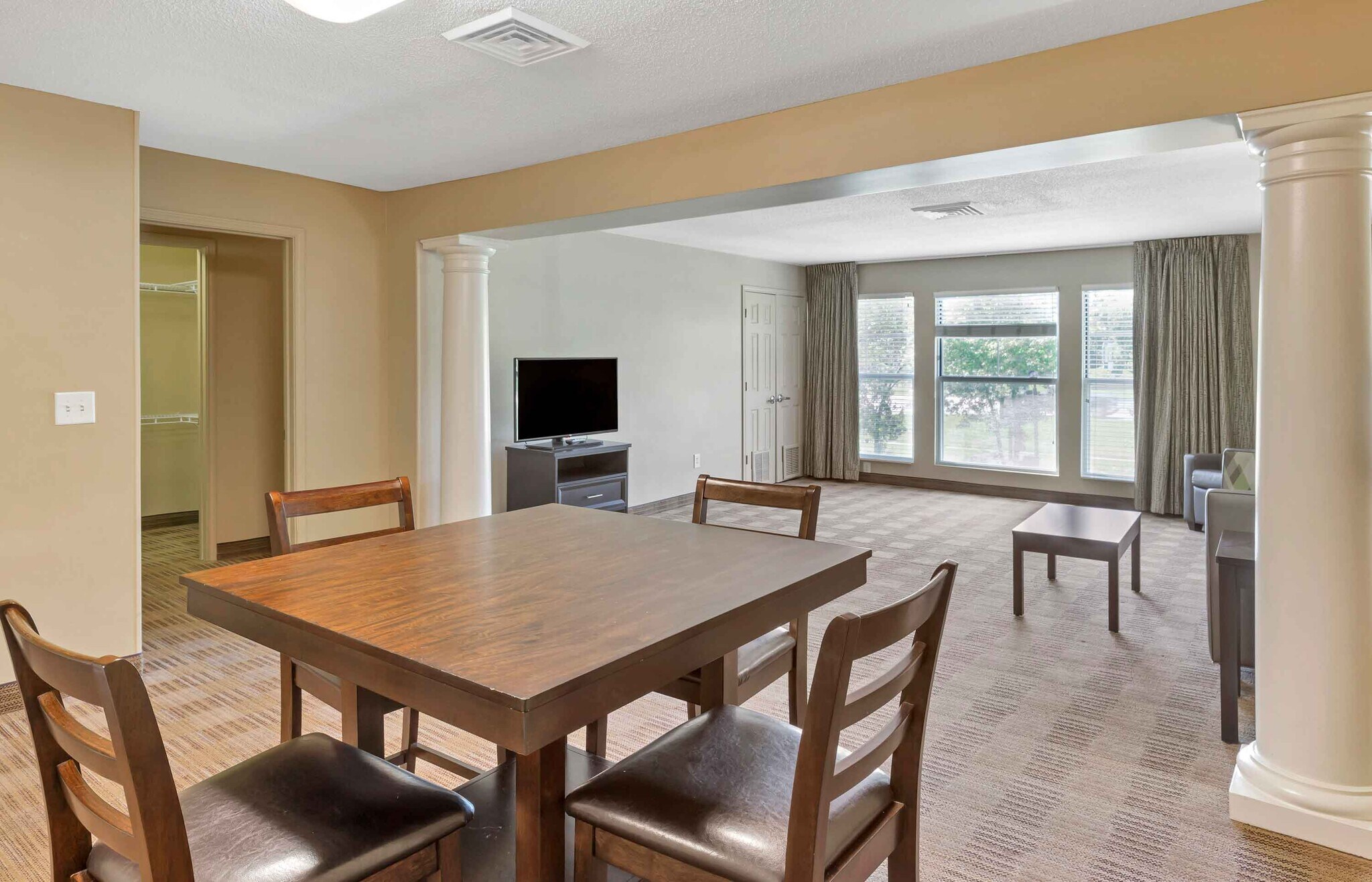 Building Photo - Furnished Studio-Durham - RTP - Miami Blvd...