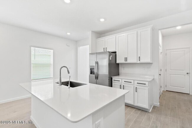 Building Photo - 355 Miromar Lk Dr