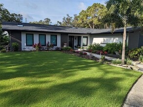 Building Photo - 1851 Royal Oak Pl E