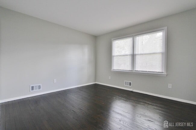 Building Photo - 516-520-520 Hamilton Blvd