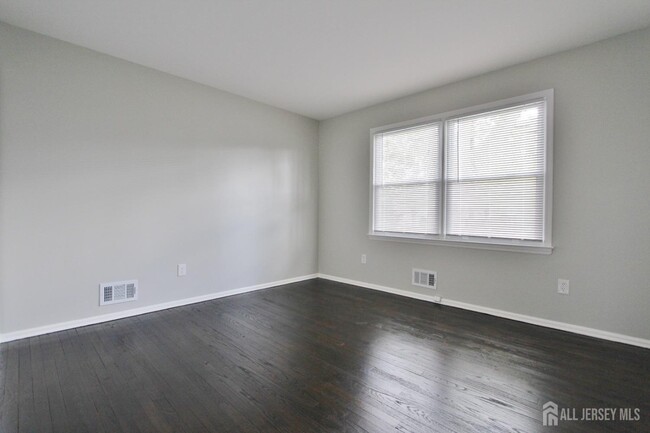 Building Photo - 516 Hamilton Blvd