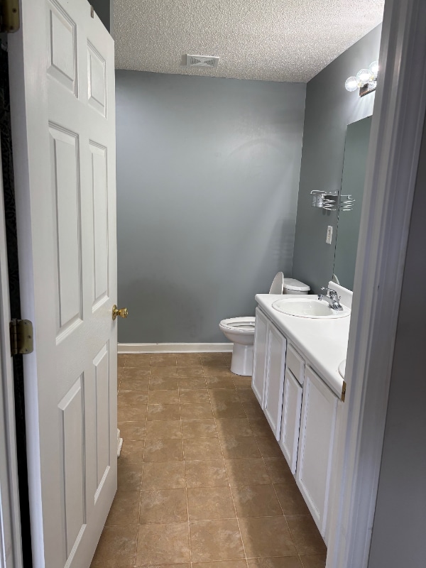 Building Photo - 2932 WaterStone Loop