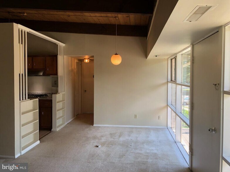 Ton of natural light - 4965 Americana Dr